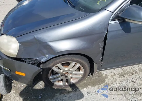 2007 Volkswagen Jetta 2.5 z USA, uszkodzony, nr VIN 3VWDF71K37M093321